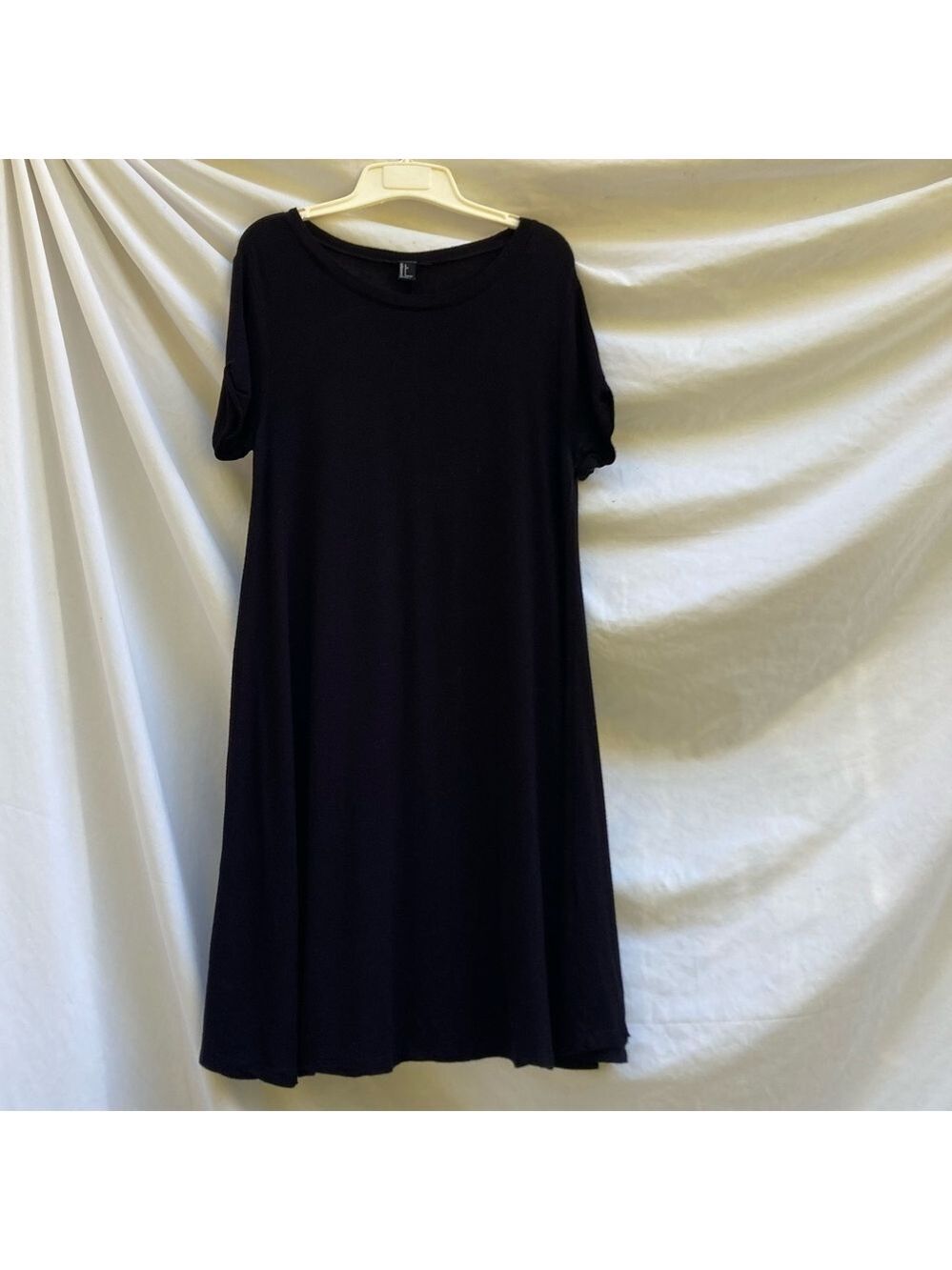Forever 21 Black Shortsleeved Dress, Size Large